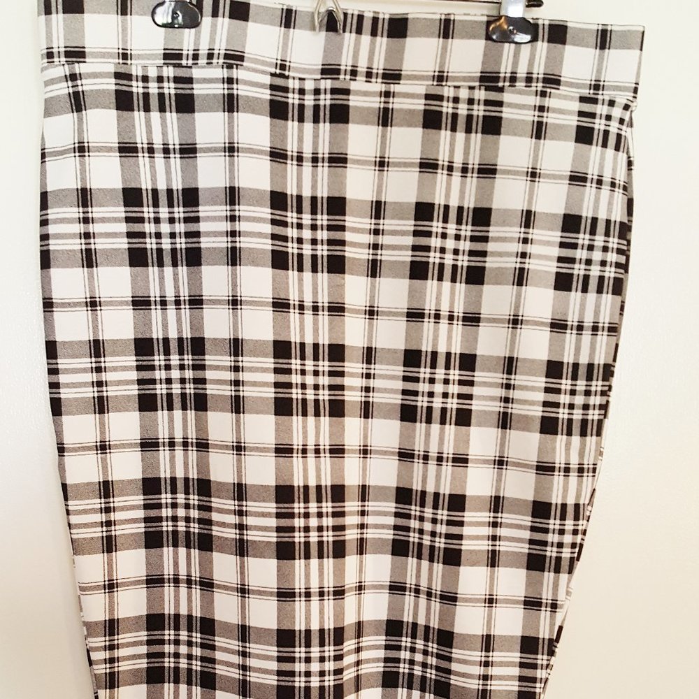 TORRID Wiggle Pencil Skirt Sz 1 14/16 1X PLAID